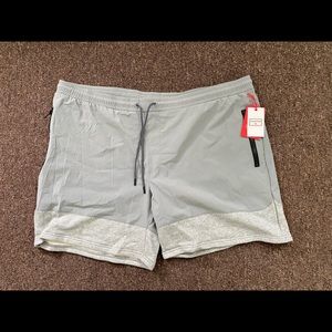Brand New with tags Hunter Mens XXL gray shorts.